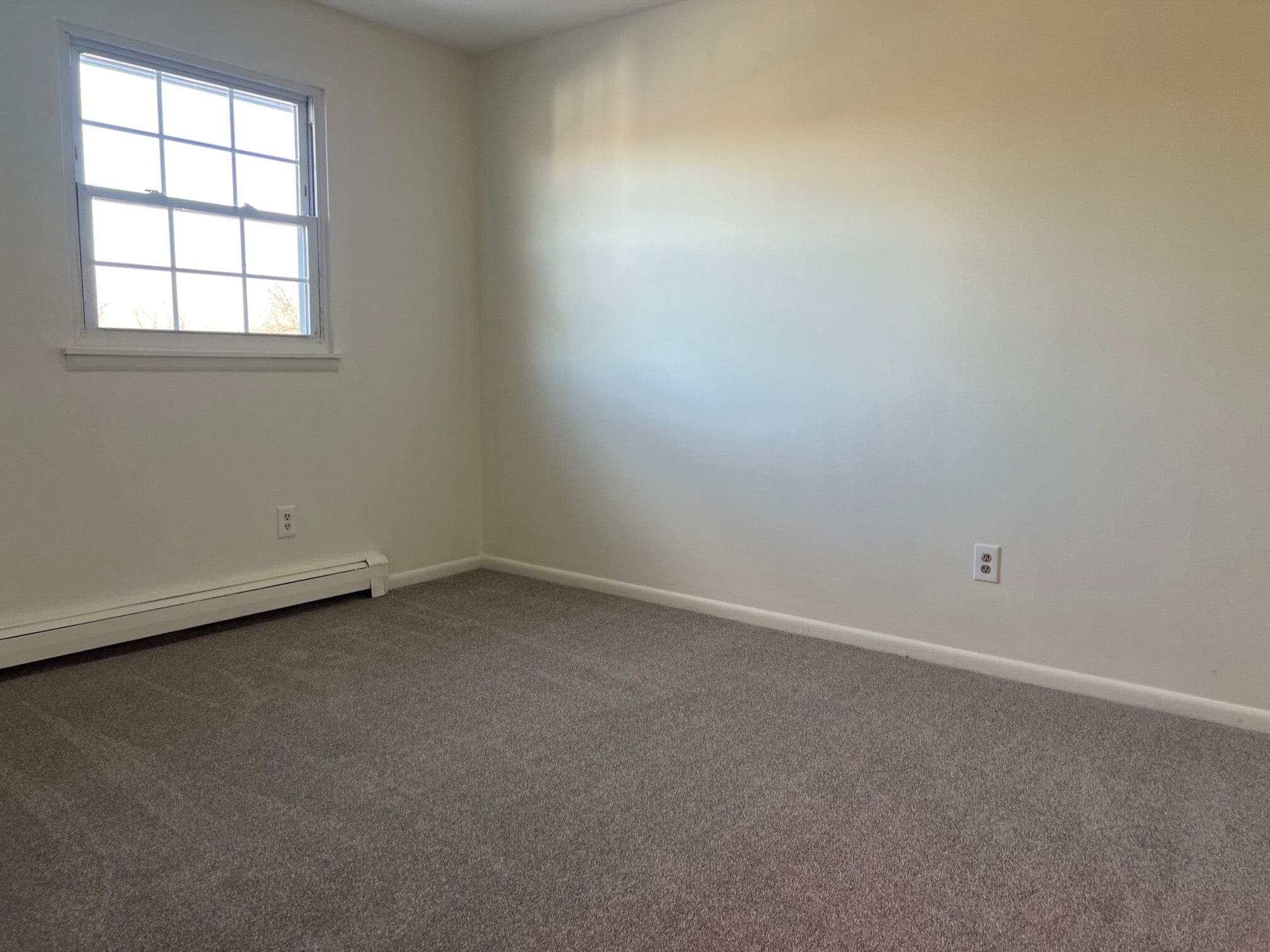 Bedroom 2 - 6 Yew Ct