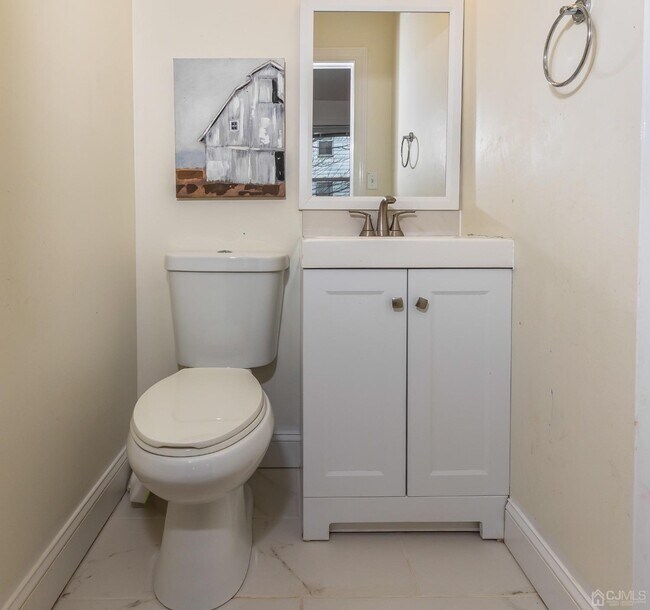 Building Photo - 236 Montgomery St