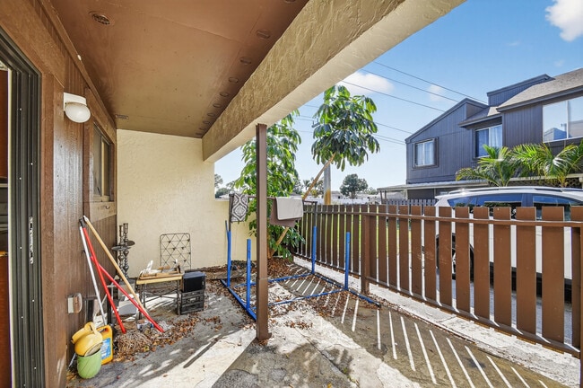 Building Photo - 5352 Bosque Ln