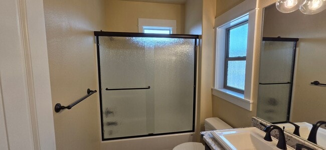 Building Photo - Beautiful & Cozy Home for Rent