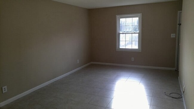 Building Photo - Brookwood Towns Apartment Homes