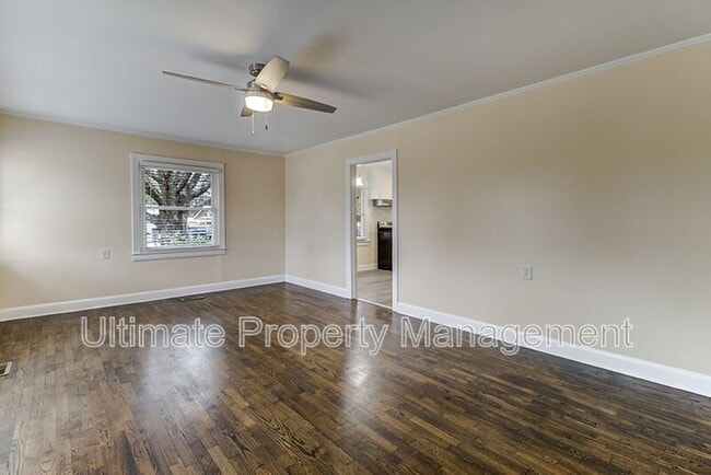 Building Photo - 161 Brentwood Dr