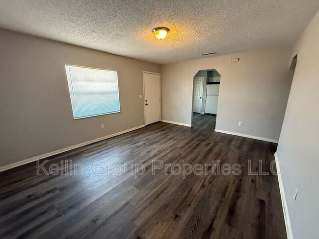 Building Photo - 1039 N Brunnell Pkwy