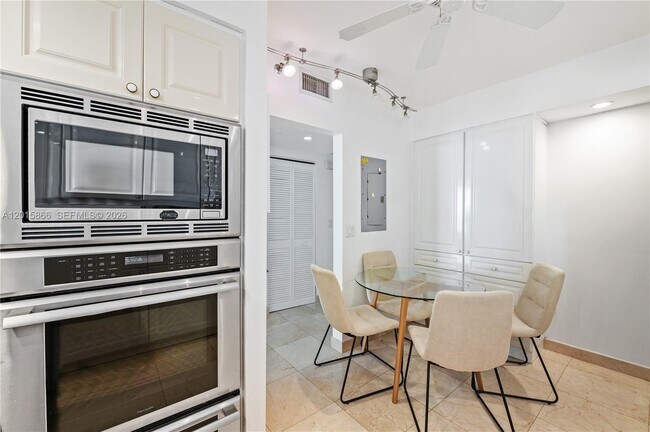 Building Photo - 8925 Collins Ave