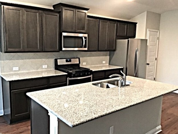 Building Photo - 8109 Cottage Rose Dr