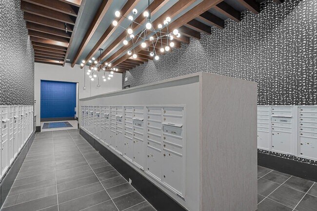 Building Photo - 3706 Goodwin Ave