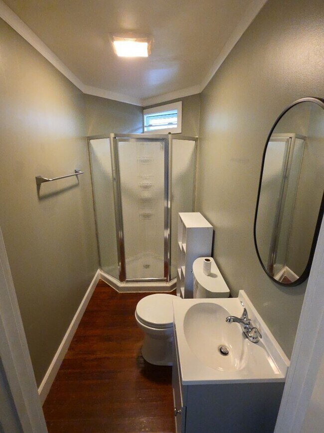 Building Photo - Central Lakeport 3-Bedroom Home