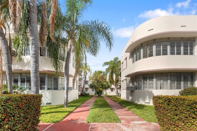 Building Photo - 1044 Michigan Ave