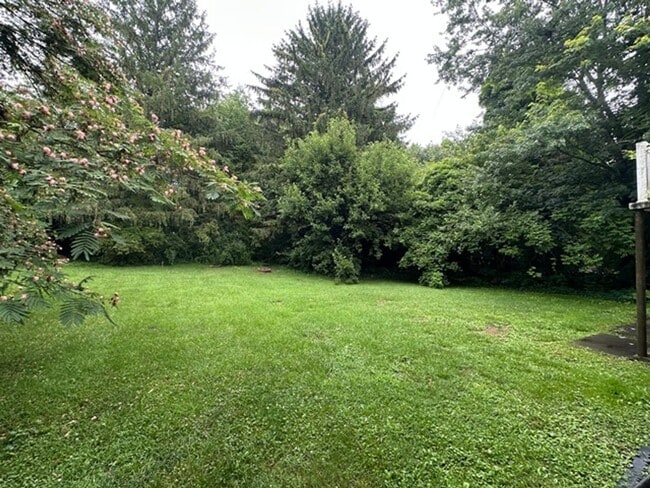 Building Photo - 706 McBryde Dr