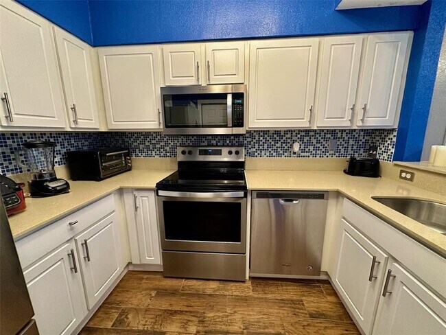 Building Photo - 5141 SW 91st Way
