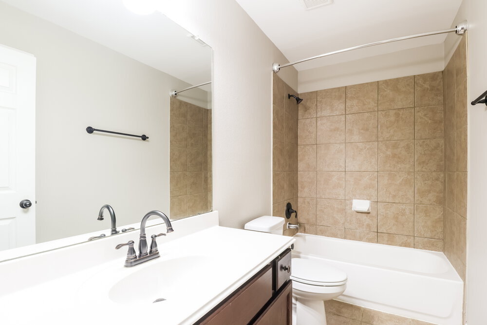 Building Photo - 2815 Lexington Park Dr