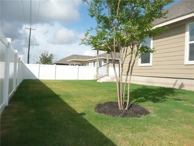 Building Photo - 18409 Bandelier Dr