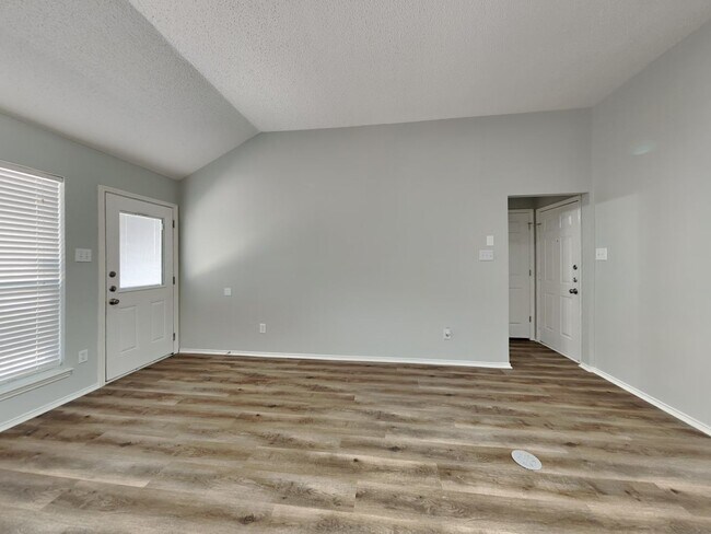 Building Photo - Newly Renovated 3-Bed, 2-Bath Home in Southwest Fort Worth – Modern Upgrades & Spacious Backyard!