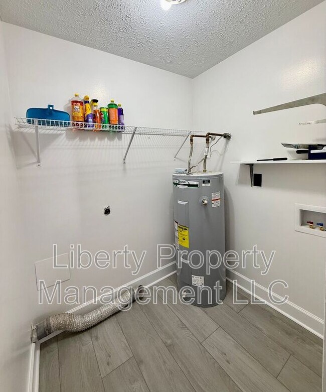 Building Photo - 6220 Bretton Woods Dr