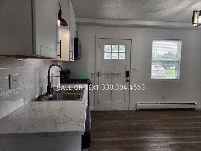Building Photo - 5025 Massillon Rd