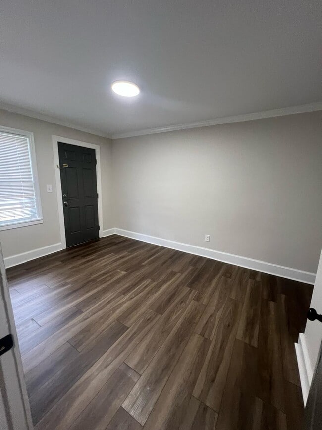 Building Photo - 104 Dukeland Dr