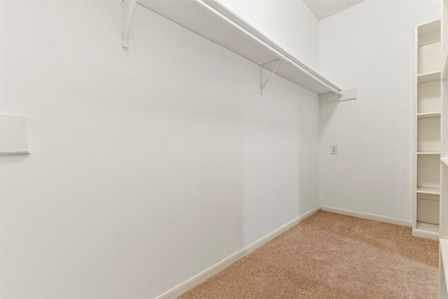 Building Photo - 15014 Lantern Creek Ln