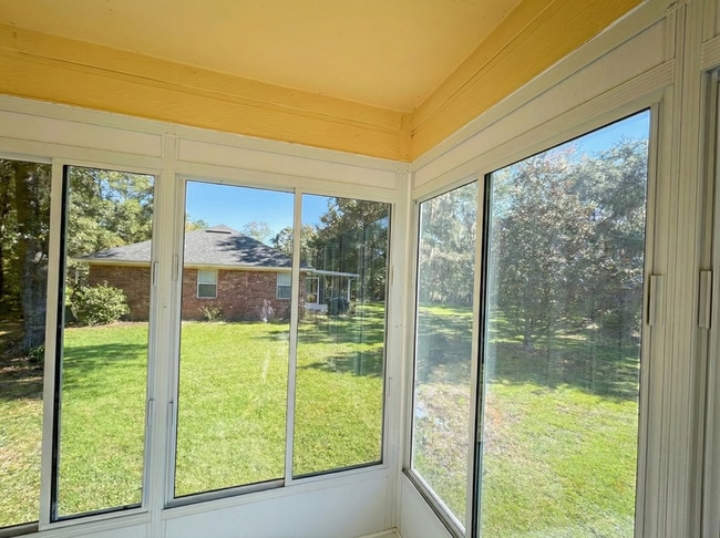 Building Photo - 2647 Blind Rd