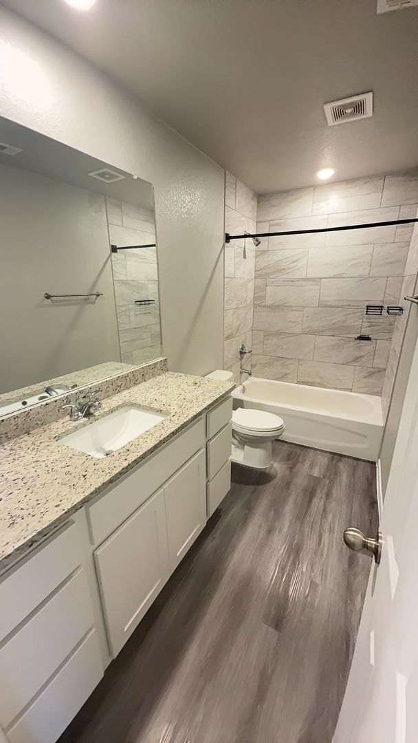 Building Photo - 1604 Pontotoc Trce