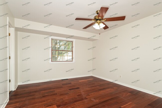 Building Photo - 1365 Bluefield Dr