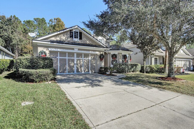 Building Photo - Great 4 bedroom/ 3 bathroom home in St Johns Golf and Country club for rent!