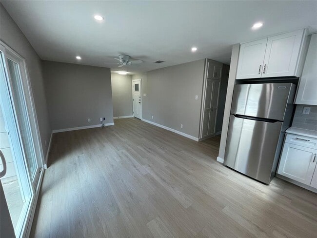 Building Photo - 5404 Lishill Cove