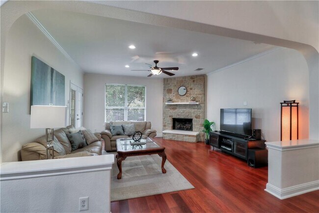 Building Photo - 14512 Broadwinged Hawk Dr