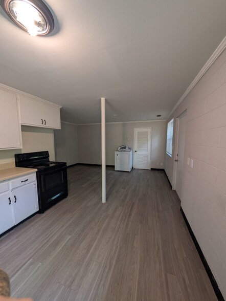Building Photo - 2209 Morehead Ave