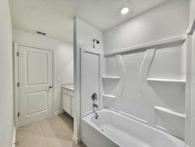 Building Photo - 3638 Hardman Dr