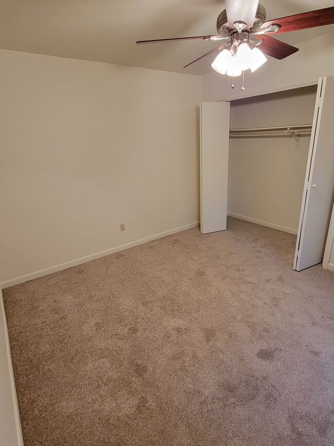 Building Photo - College Station, 2-bedroom, 1-bath - fenced in yard - Duplex for lease.