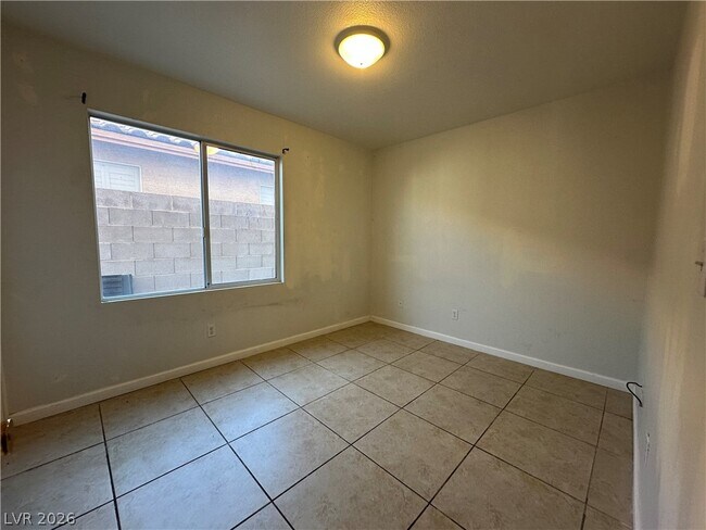 Building Photo - 8275 Cedar Leaf Dr