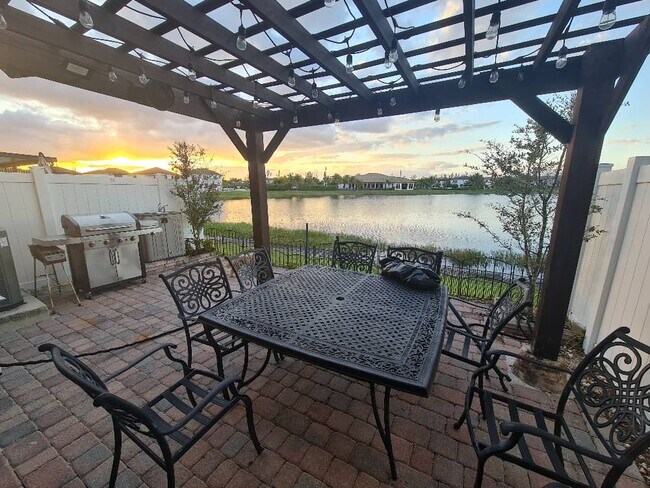 Building Photo - 3397 W 94th Terrace