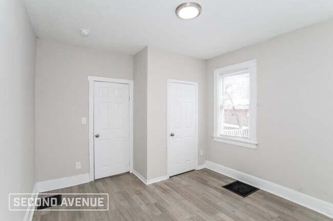 Building Photo - 922 Wells St