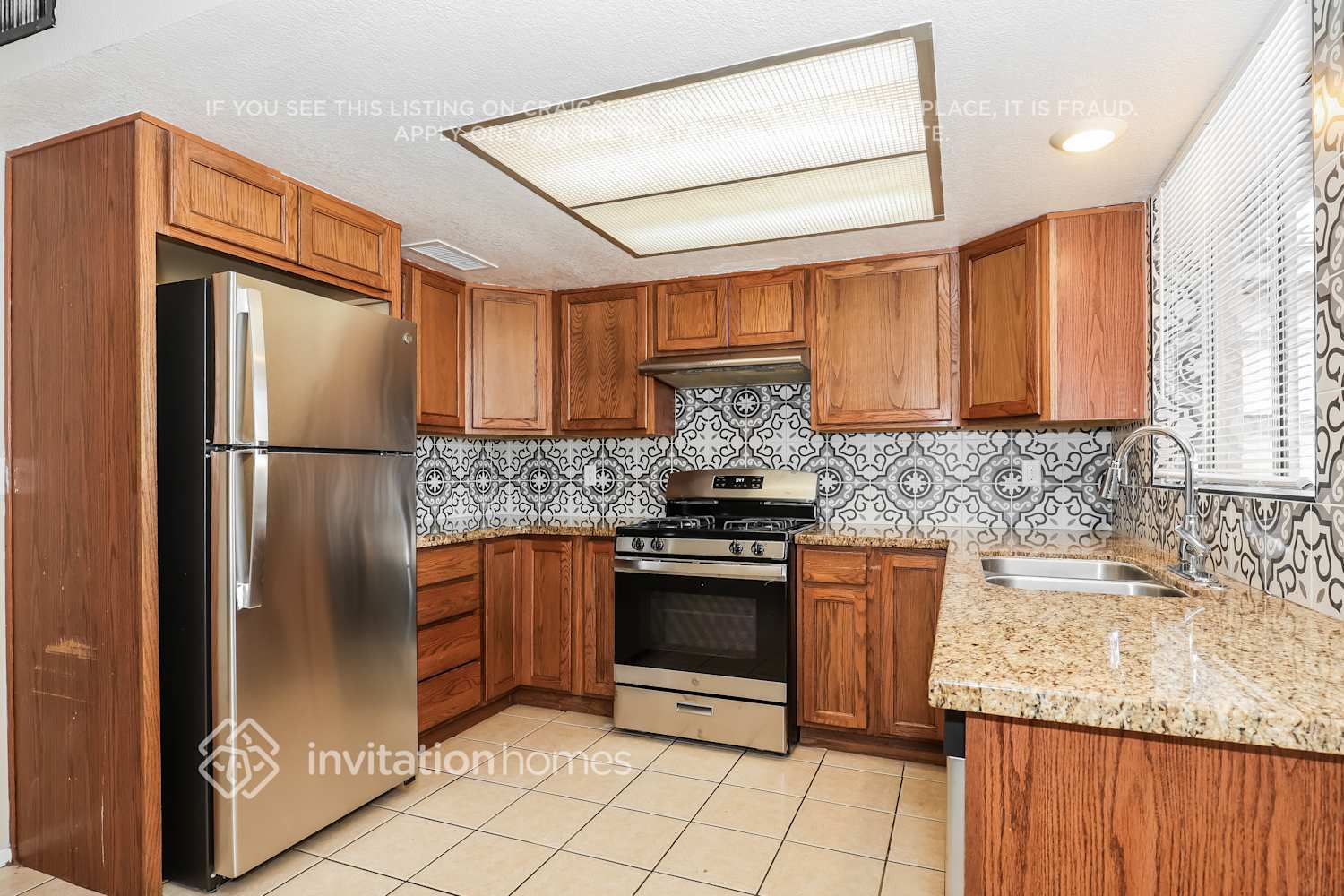 Building Photo - 3017 N 86th Ave