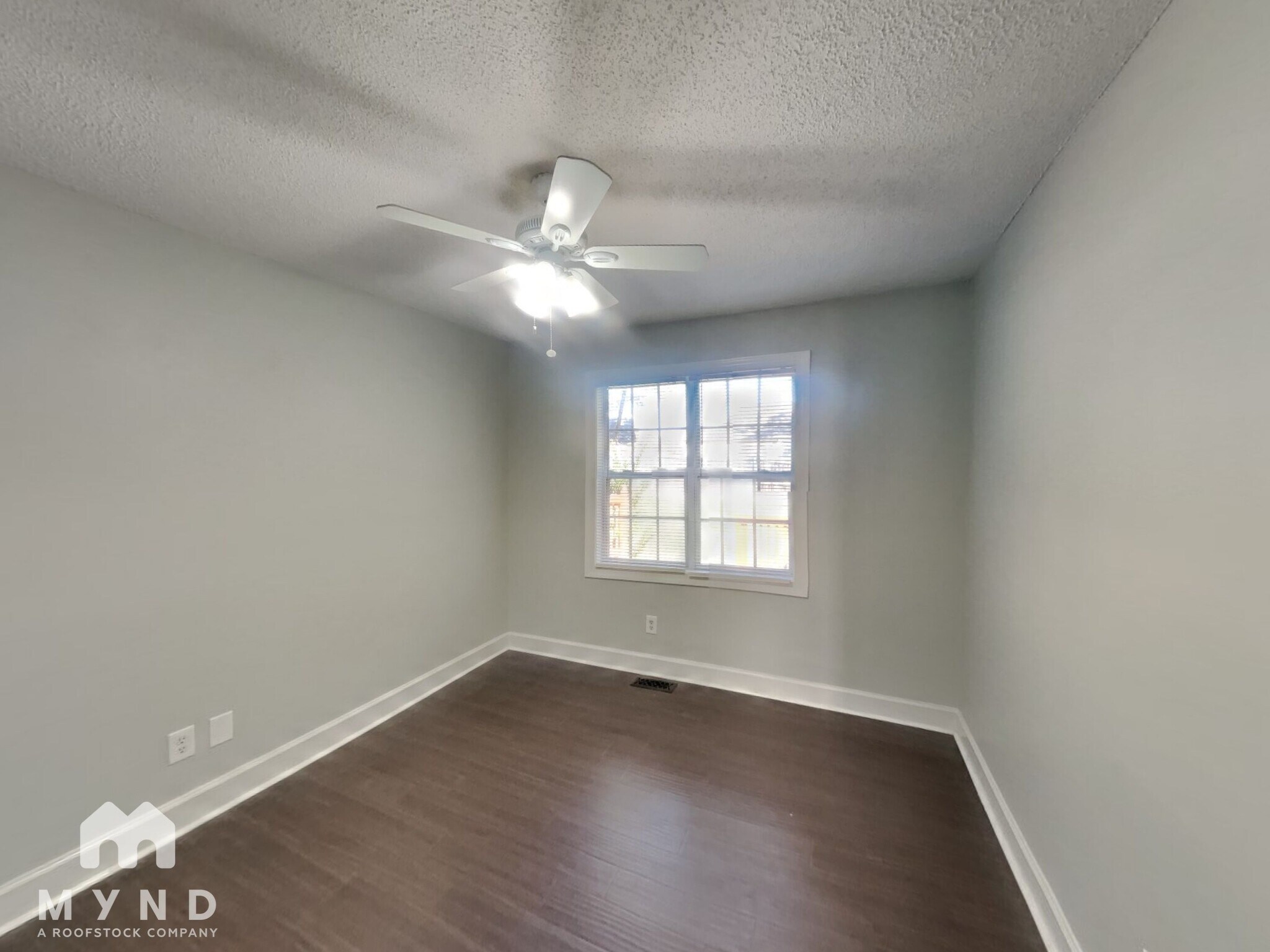 Building Photo - 1221 Delham Rd