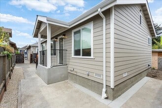 Building Photo - 1832 9th St