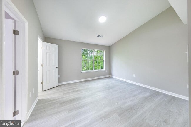 Building Photo - 344 Moseby Ct