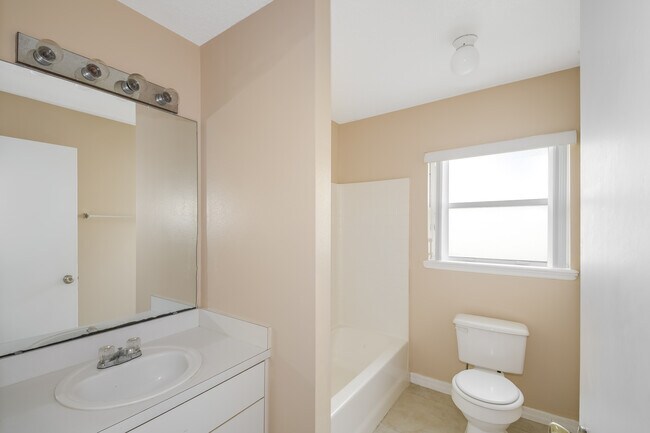 Building Photo - 2617 Legend Ct