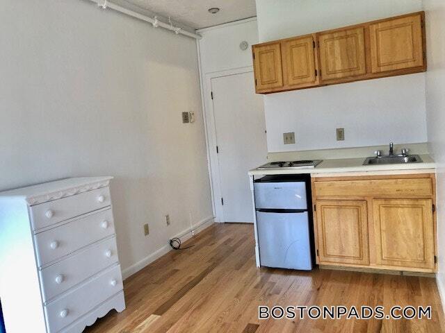 Building Photo - 248 Newbury St