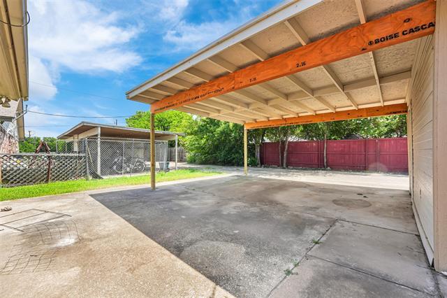 Building Photo - 405 S Las Vegas Trail