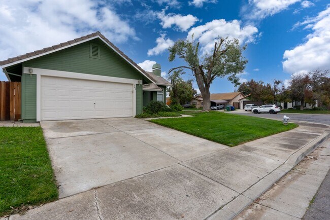 Building Photo - 101 Citrus Ave