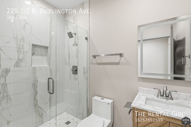 Building Photo - 225 N Burlington Ave