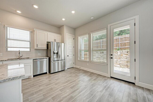 Building Photo - 12811 Stanford Dr
