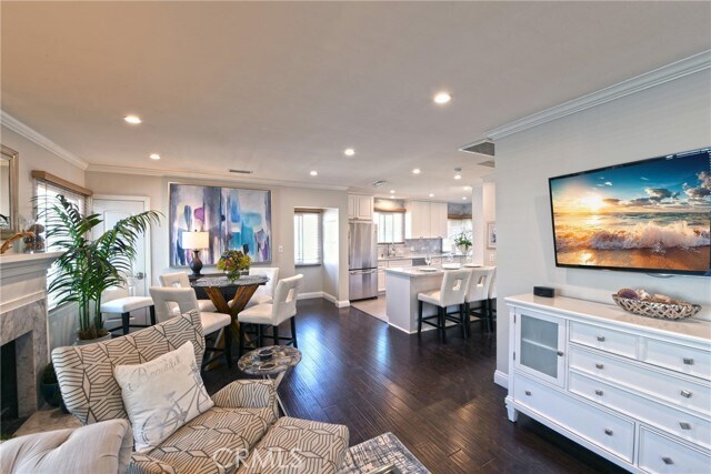 Building Photo - 1319 W Bay Ave