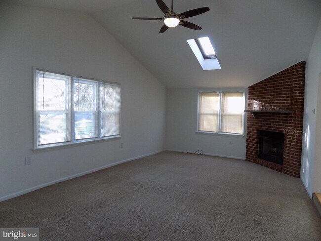 Building Photo - 3168 Middle Creek Rd