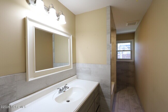 Building Photo - 1540 Birmingham Ave