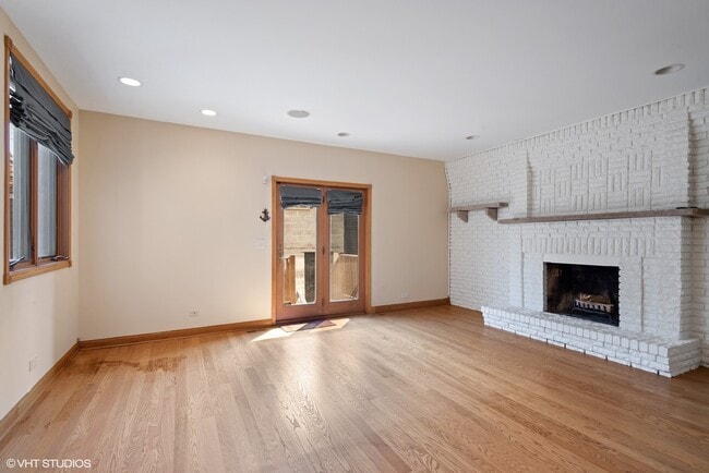 Building Photo - 1631 W Wolfram St