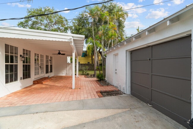 Building Photo - 306 34th St