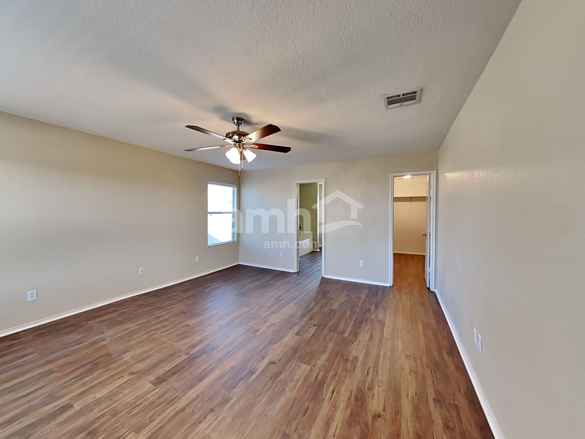 Building Photo - 9829 Sparrow Hawk Ln