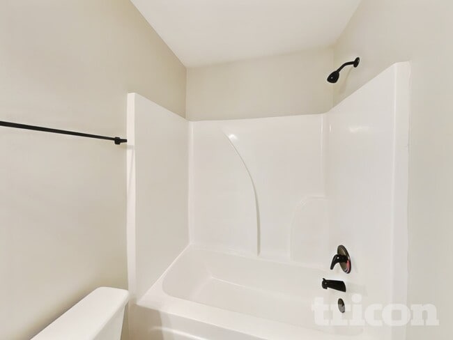 Building Photo - 111 Brookhaven Dr